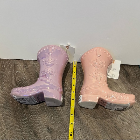 SOLD!!Super Cute Jessica Simpson Iridescent Cowboy Boot Candles-Set of 2- NWT - Picture 6 of 9